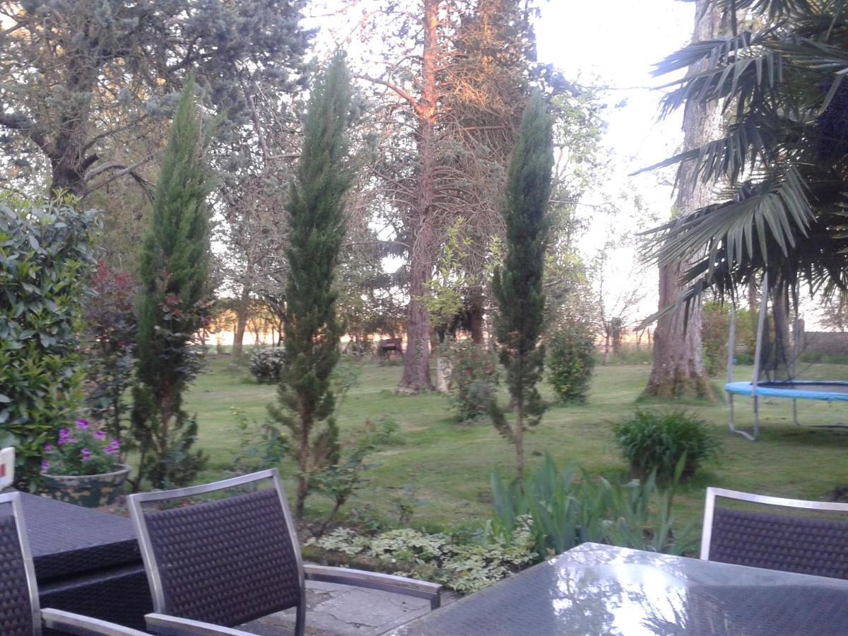 Bed and Breakfast Les Demeures De La Laigne Allas-Bocage Zewnętrze zdjęcie